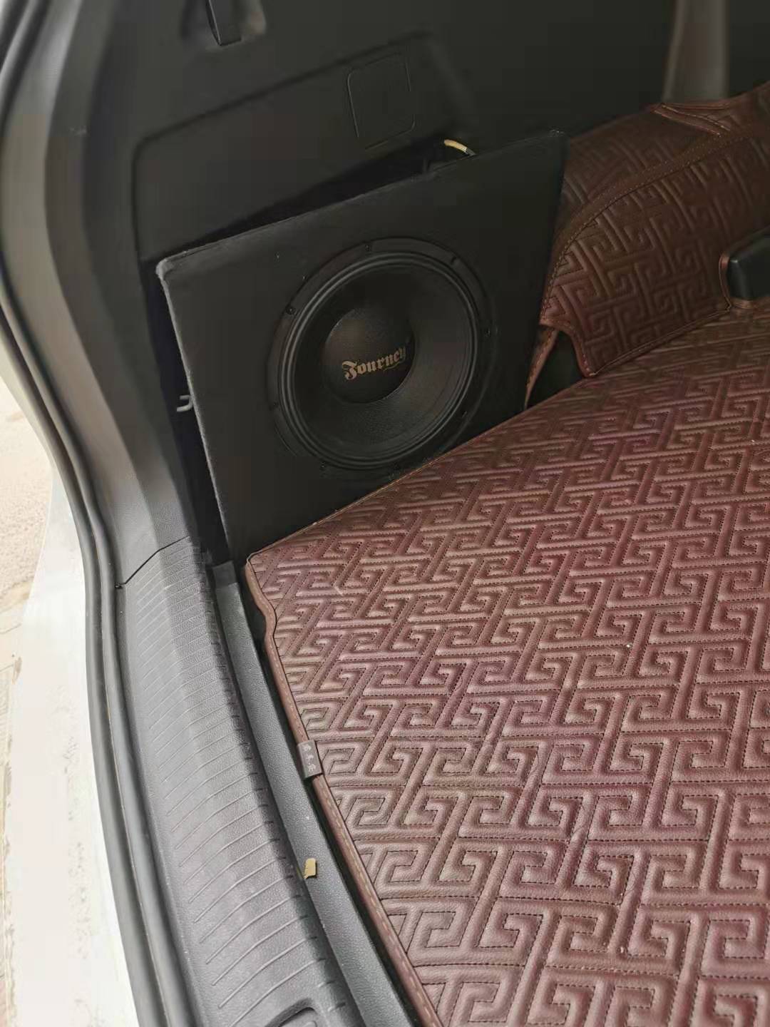 震撼力低音炮 震撼力低音炮